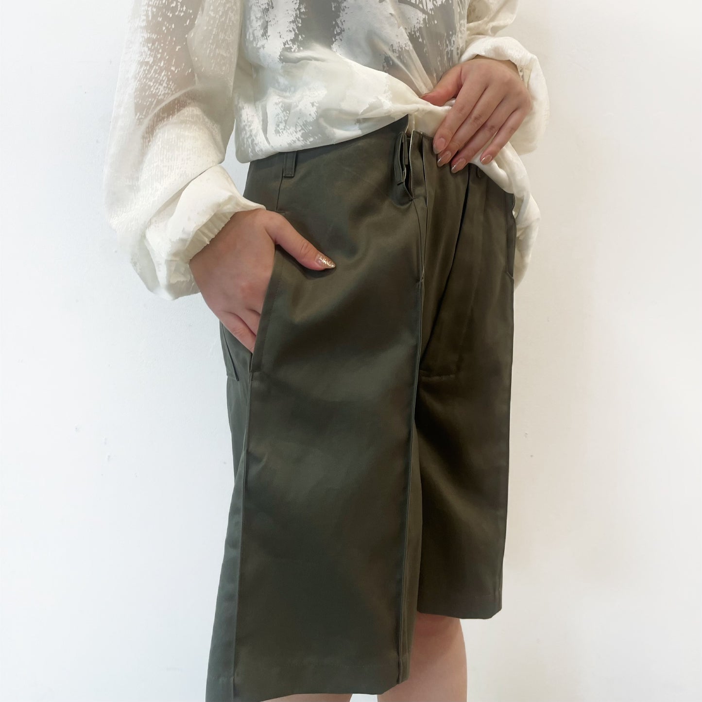 Square Pipe Short Pants / Olive / スクエアパイルショートパンツ