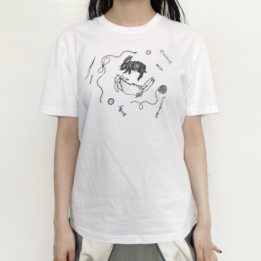 Oversized playing rabbits tee / cream / プリントTシャツ