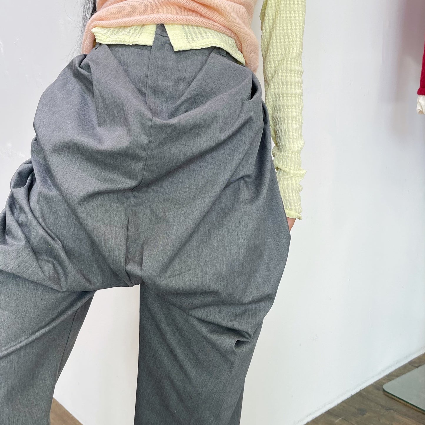 drape pants / gray / しわパンツ
