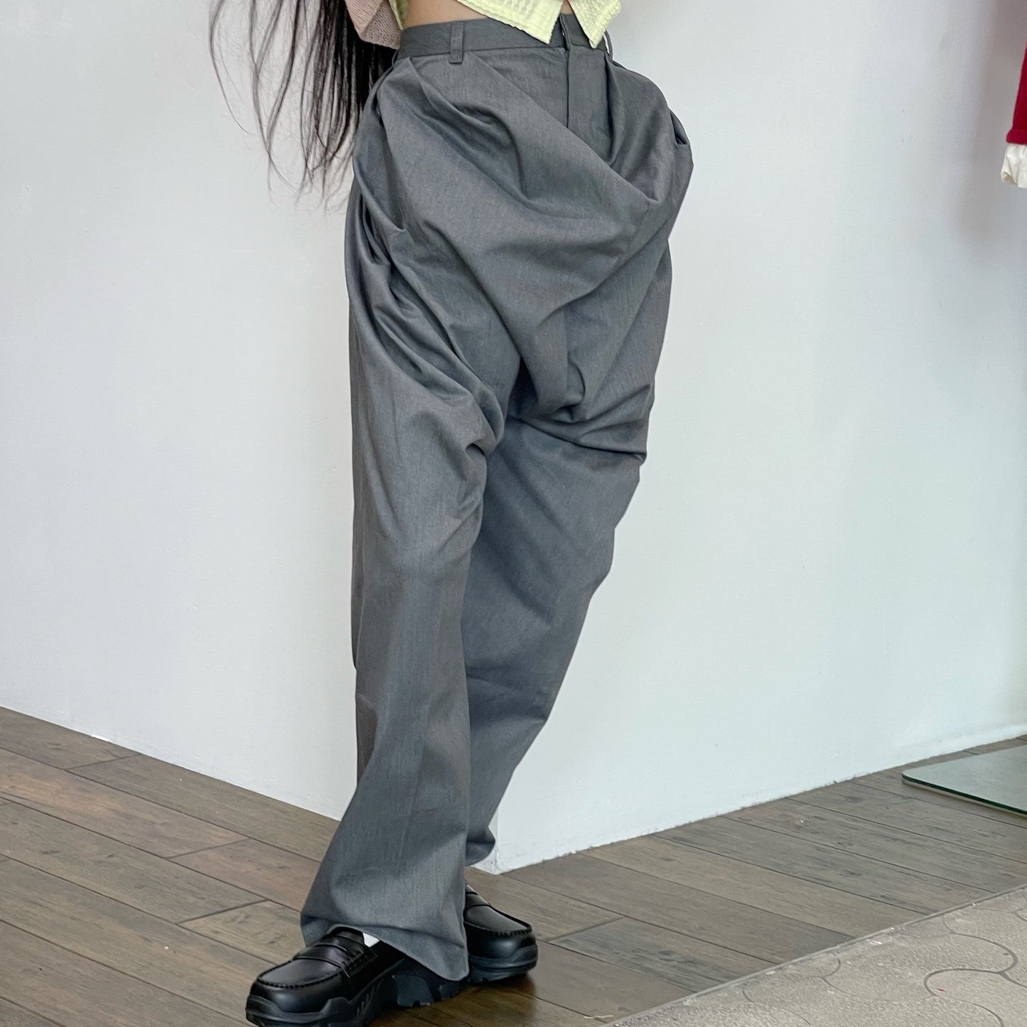 drape pants / gray / しわパンツ