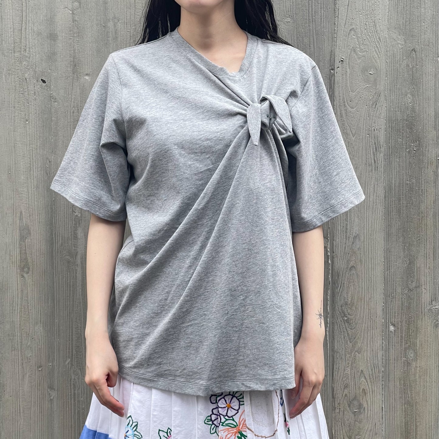 Kidding a rabbit T-shirt / GRAY / ラビットディテールトップ