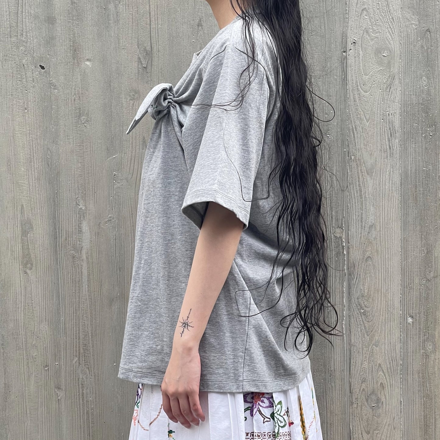 Kidding a rabbit T-shirt / GRAY / ラビットディテールトップ