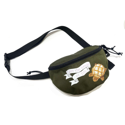 I'M THE BREAD WAIST BAG / KHAKI / グラフィックプリントウェストバッグ