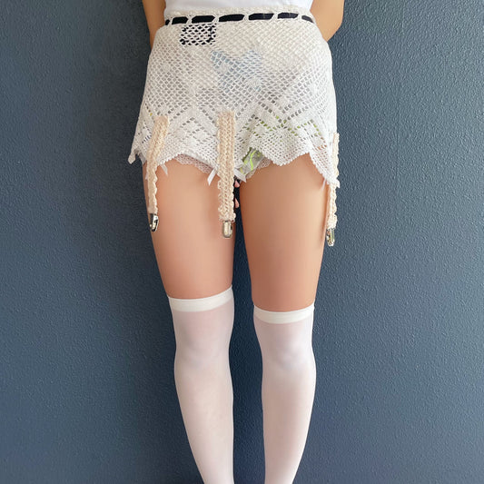 CROCHET BELT WITH SILK APPLIQUE / WHITE BLUE / クロシェベルト