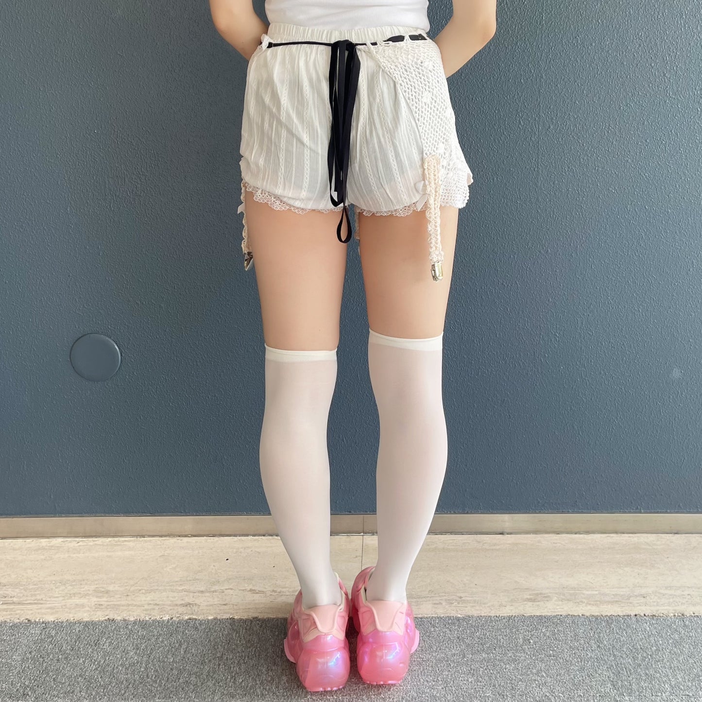 CROCHET BELT WITH SILK APPLIQUE / WHITE BLUE / クロシェベルト