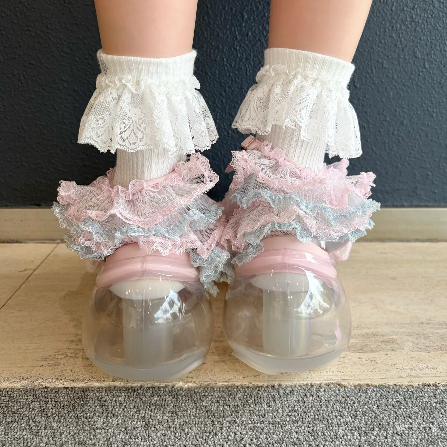 FRILL FRILL MOON / PINK / フリルレースサンダル