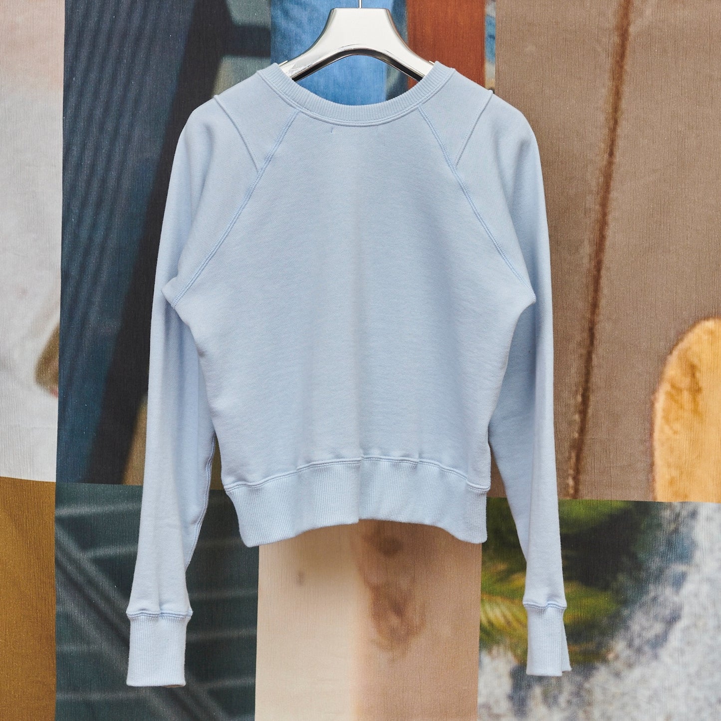 BRA CODE RAGLAN SWEATSHIRT REGULAR / LIGHT BLUE / グラフィックラグランスウェット