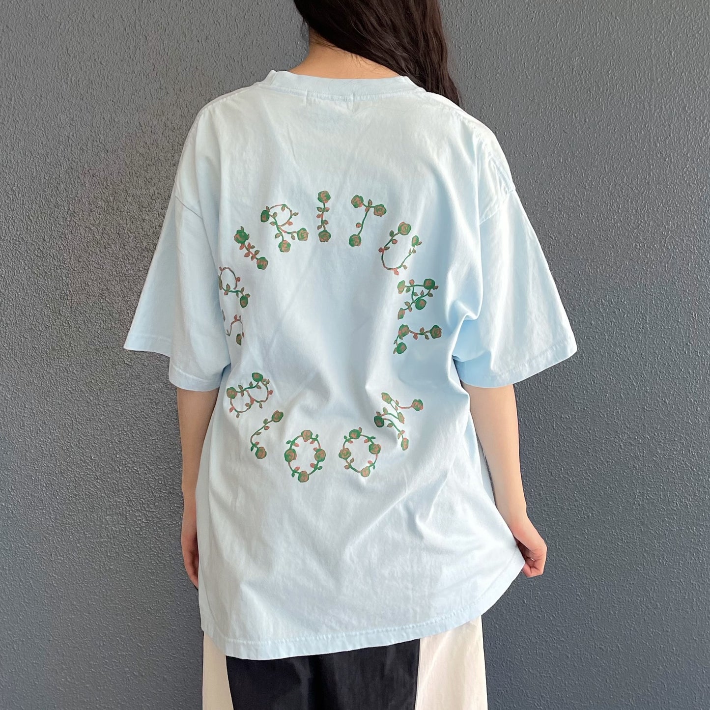 AMY FLOWER CROWN T-SHIRT BIOWASHED / LIGHT BLUE / MAYA SHIBASAKIコラボレーション