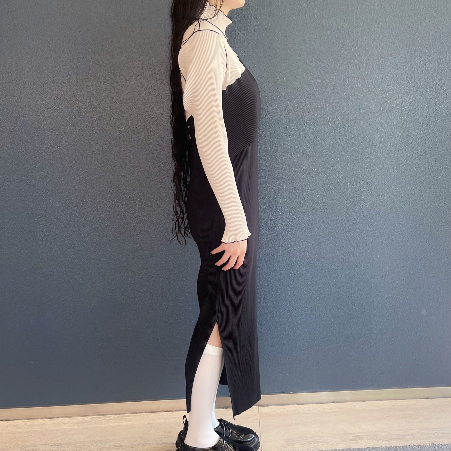 SPIRAL WAVE LONG SLEEVE DRESS *HIGH NECK TYPE / BLACK / プリーツハイネックドレス