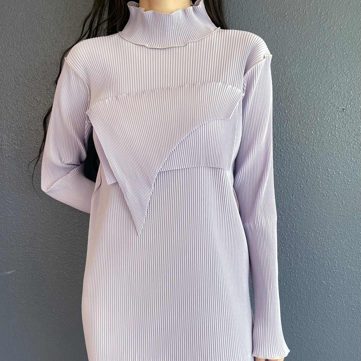TODO WAVE LONG SLEEVE DRESS *HIGH NECK TYPE / LAVENDER / プリーツウェーブロングスリーブドレス