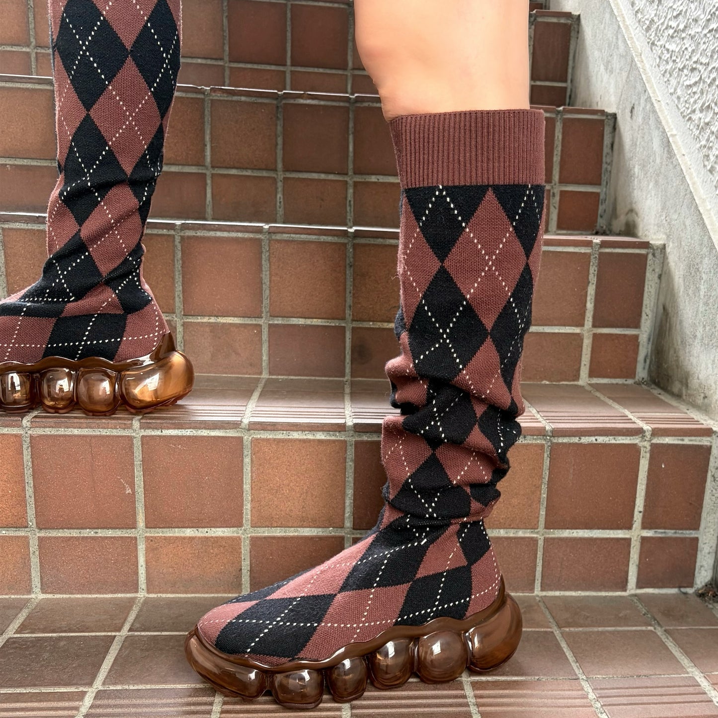 JEWELRY LONG ARGYLE SOCKS / BROWN / ニーハイソックスシューズ