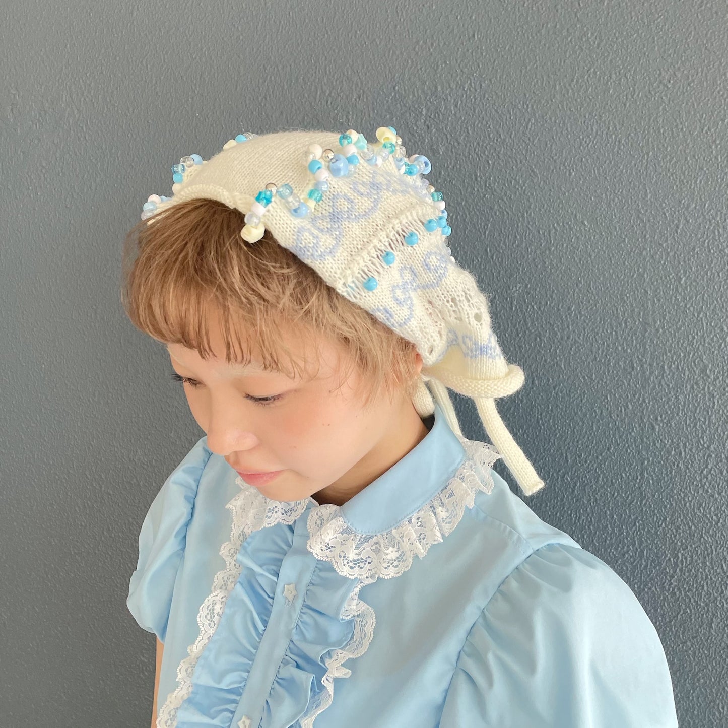 Frill knitted ribbon hat / White × Blue / フリルニットリボンハット