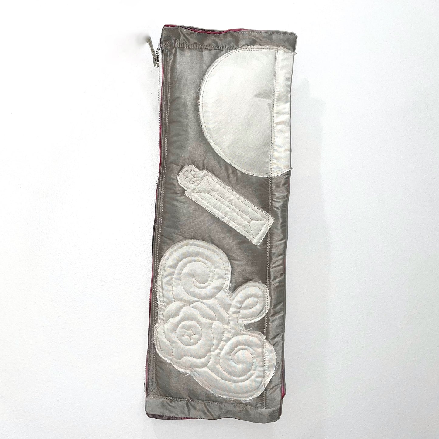 QUILTED CLUTCH / SILVER x WHITE / キルティングクラッチバッグ