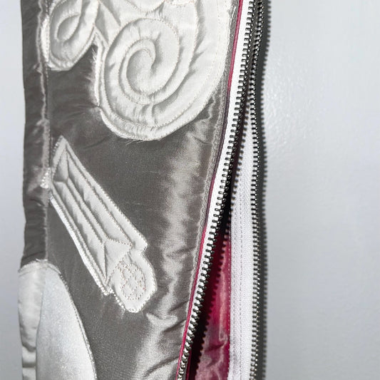 QUILTED CLUTCH / SILVER x WHITE / キルティングクラッチバッグ