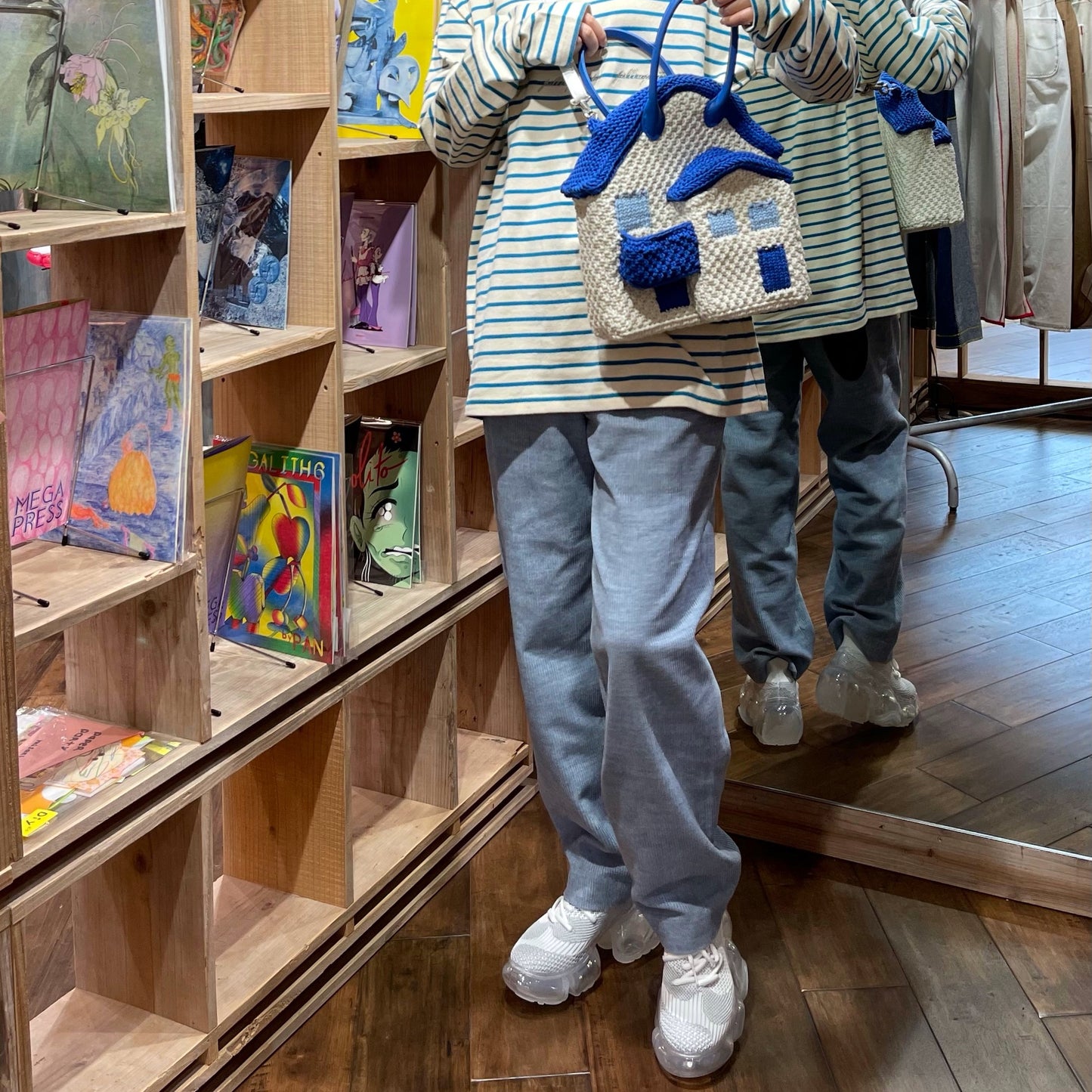 Tulips trousers / light blue / コーデュロイ