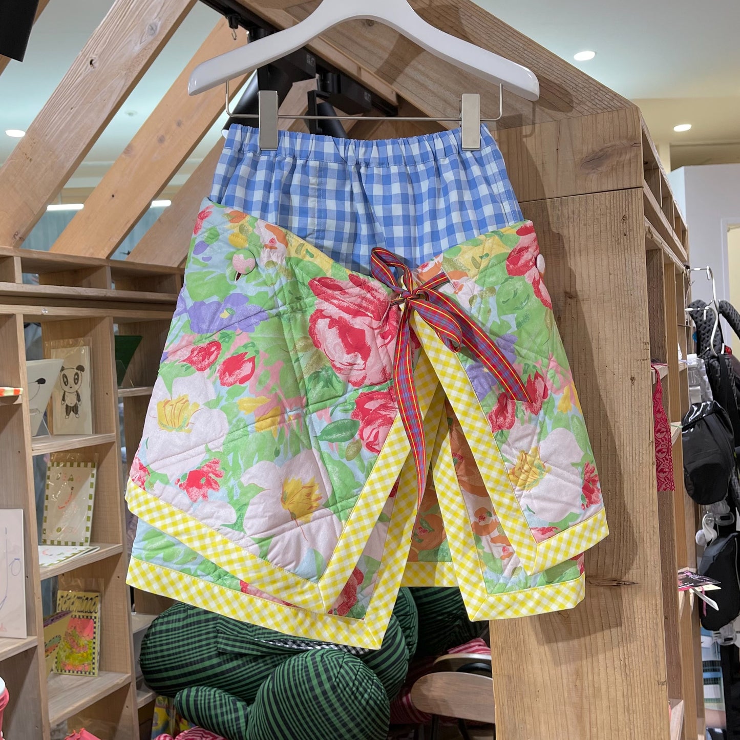 The Final Concealment 02 / Blue With Floral / ショートパンツ