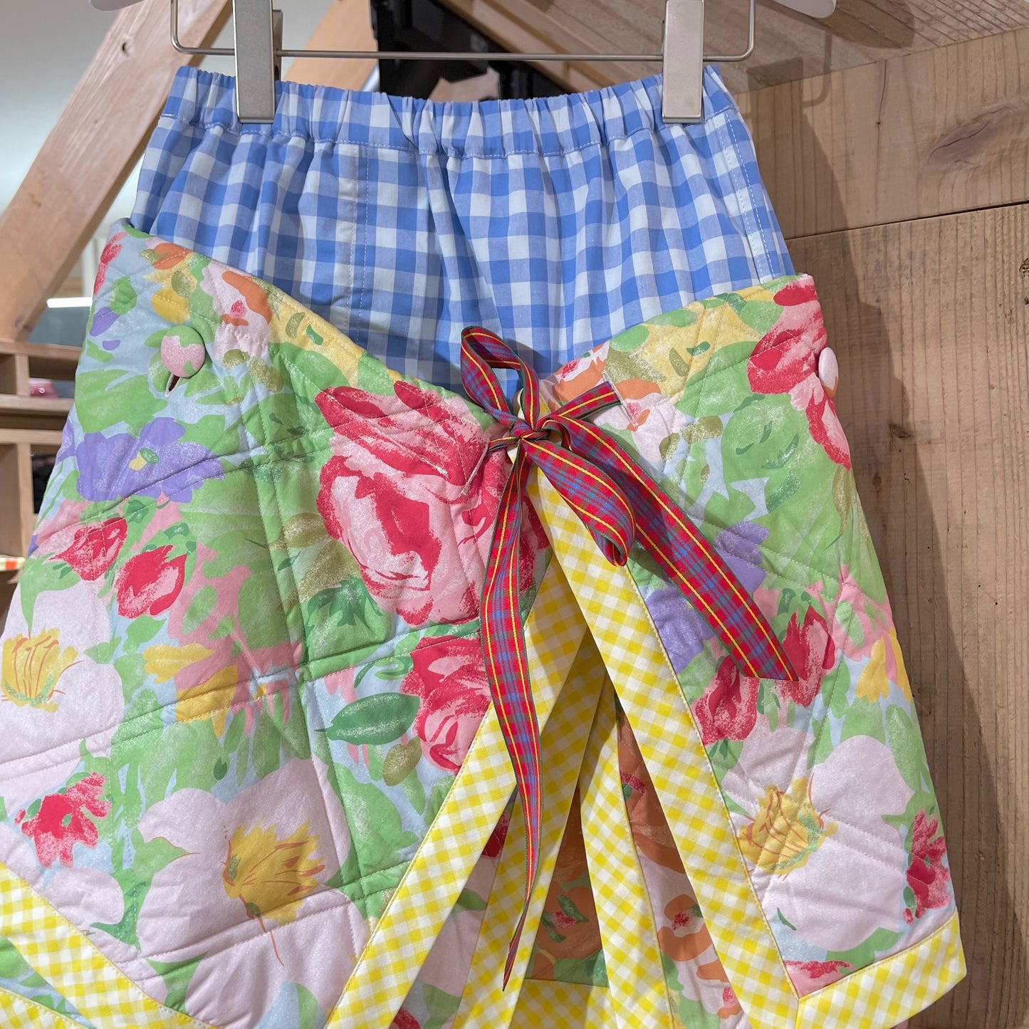 The Final Concealment 02 / Blue With Floral / ショートパンツ