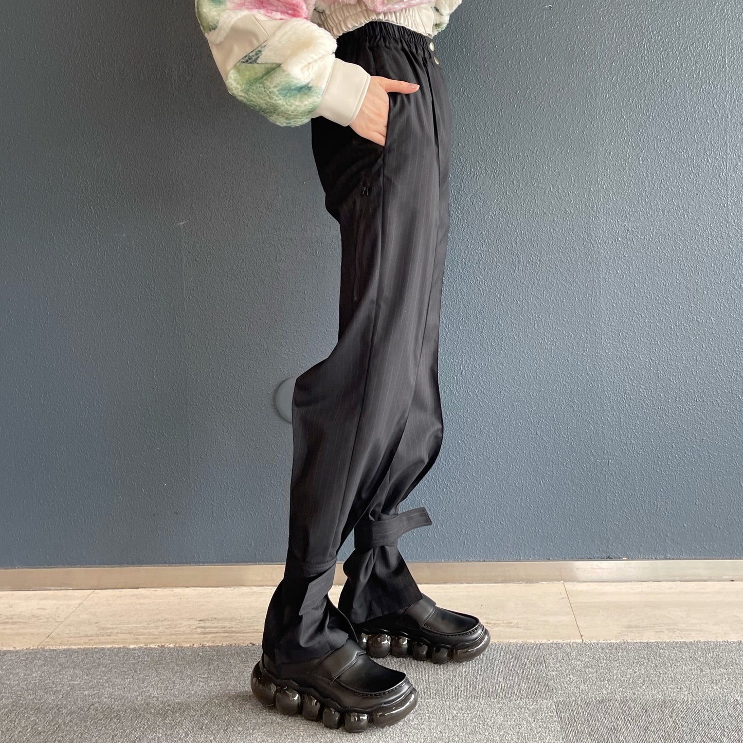 Aaron pants / Black stripe / シルエットパンツ