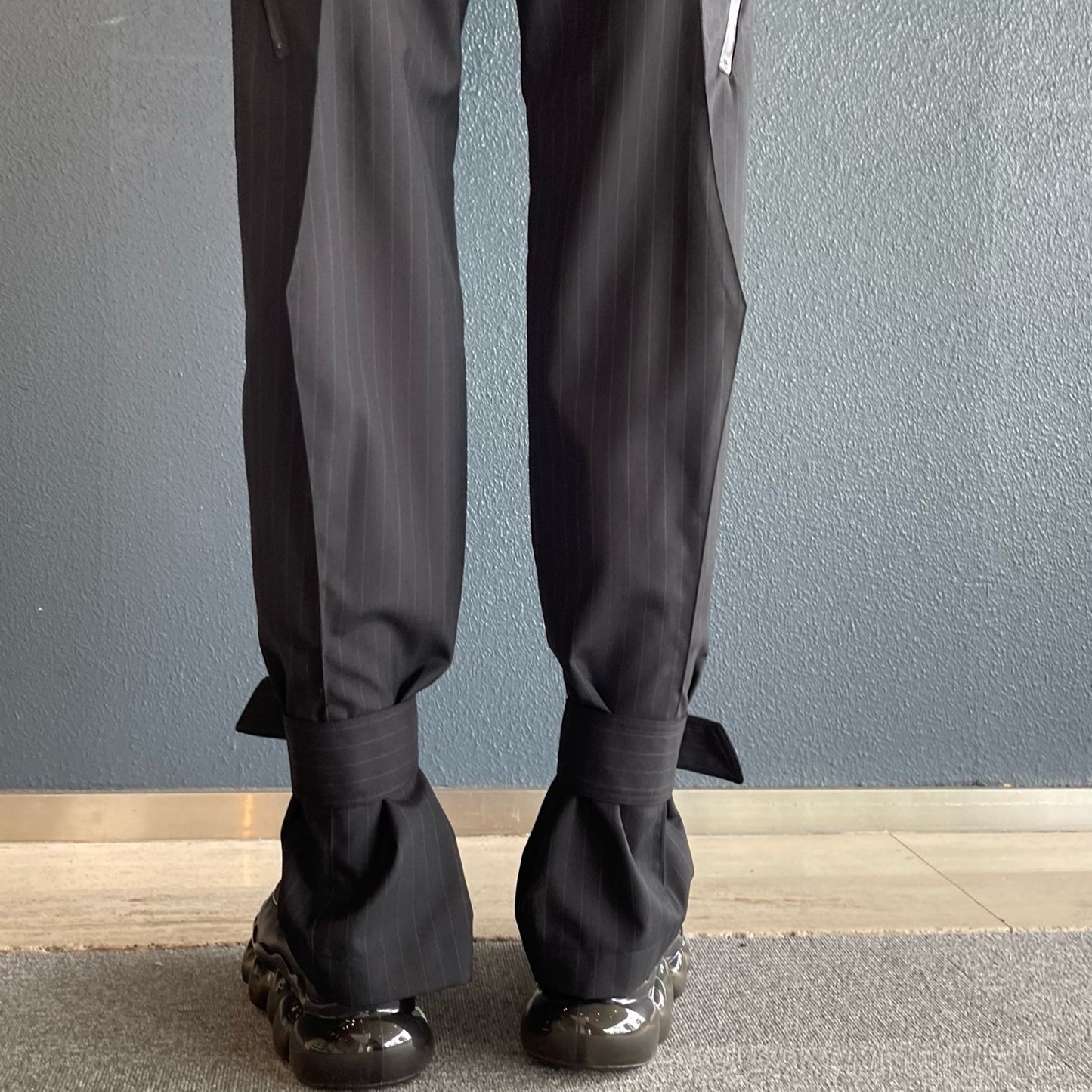 Aaron pants / Black stripe / シルエットパンツ