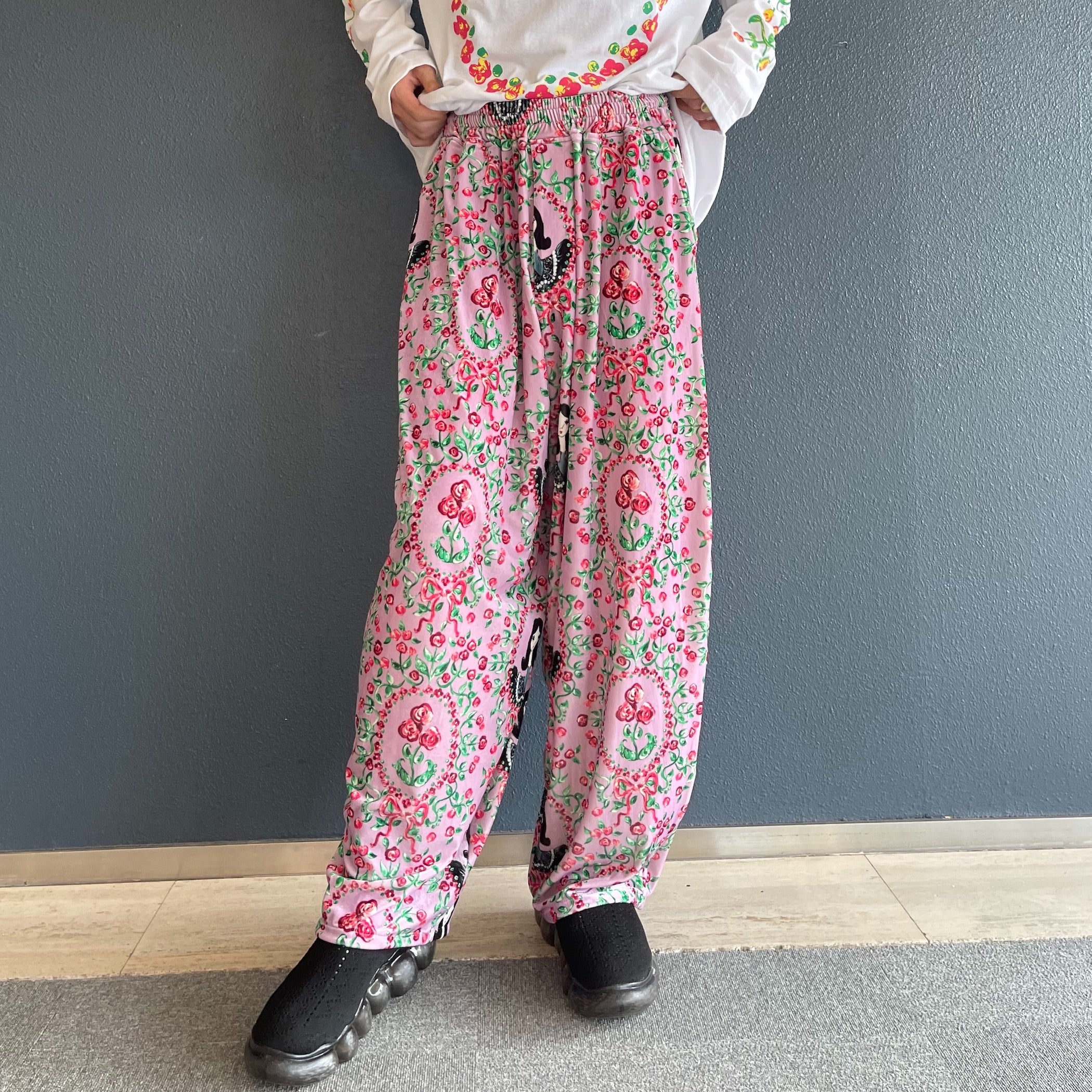 WIDE VELOUR PANTS GIRL PRINT PATTERN VEROUR STRETCH FABRIC / PINK GIRL /  プリントベロアパンツ