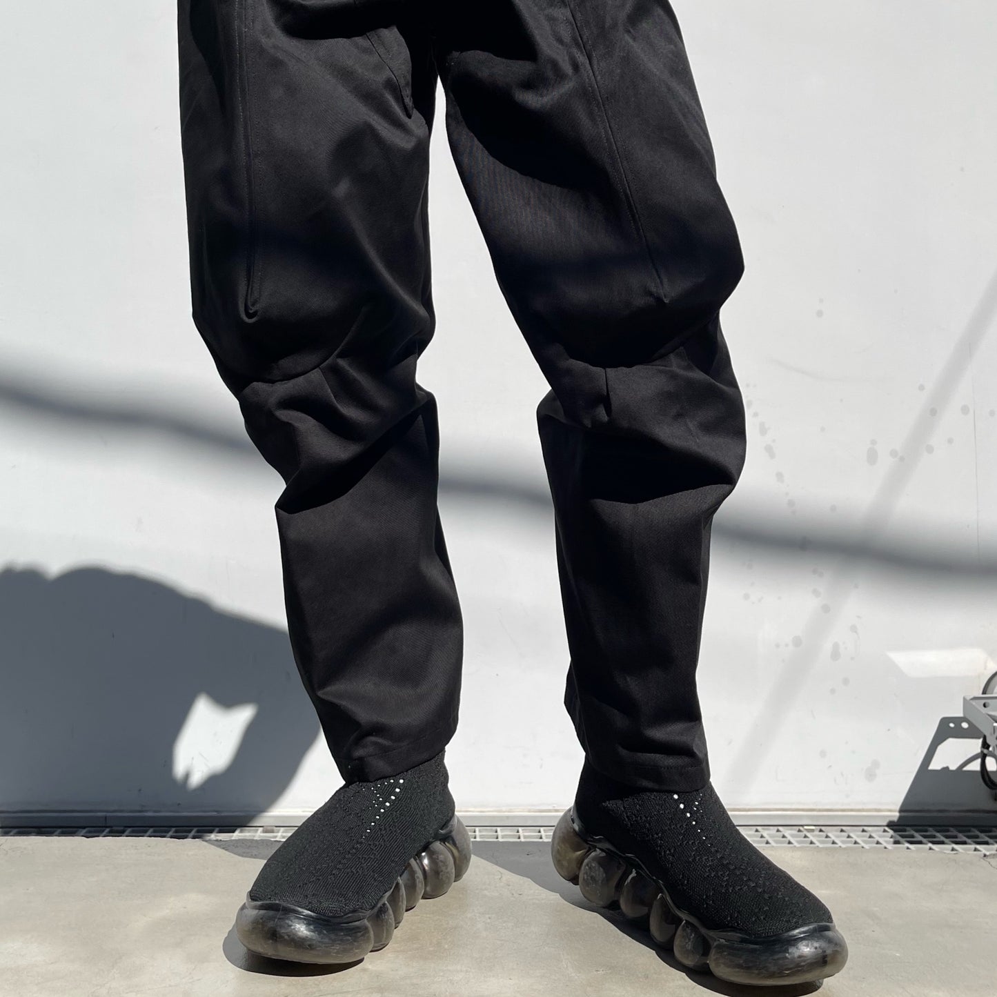 3D Knees Pants / Black / シルエットパンツ