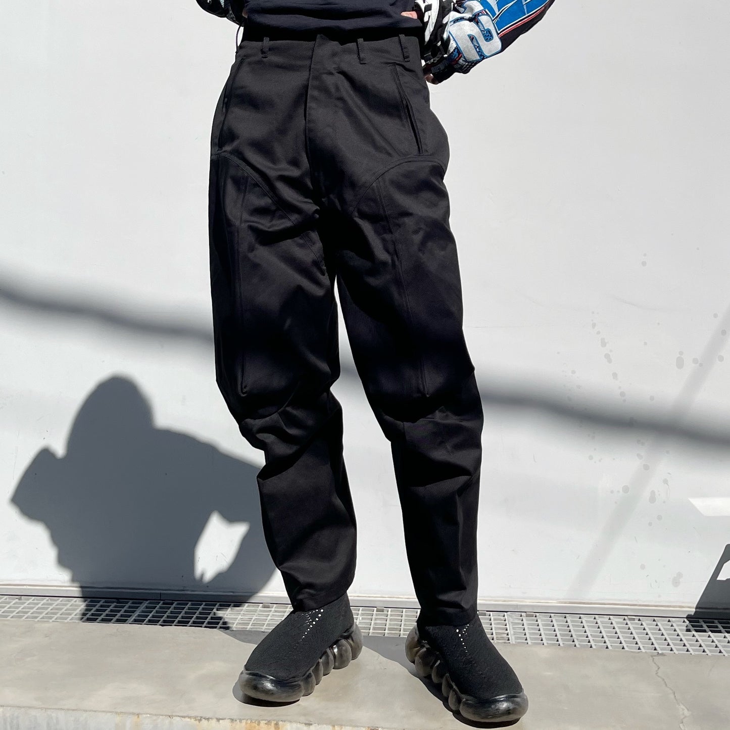 3D Knees Pants / Black / シルエットパンツ