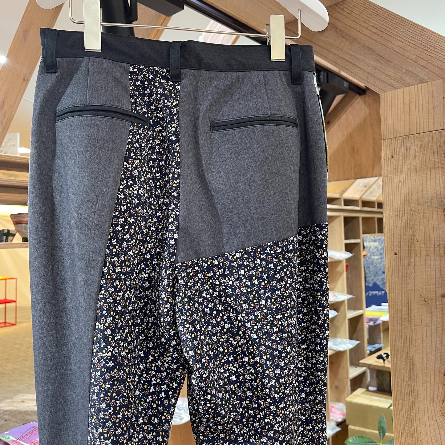 FLARED FLORAL PANTS / 古着リメイクパンツ