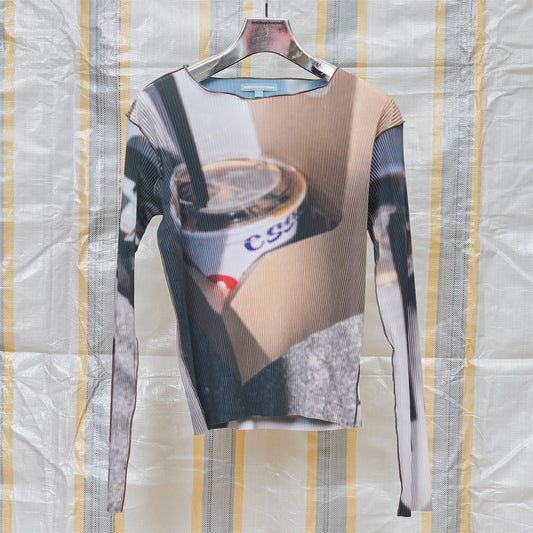 FOOD GRAPHIC TOP REGULAR / COFFEE / グラフィックプリーツトップ