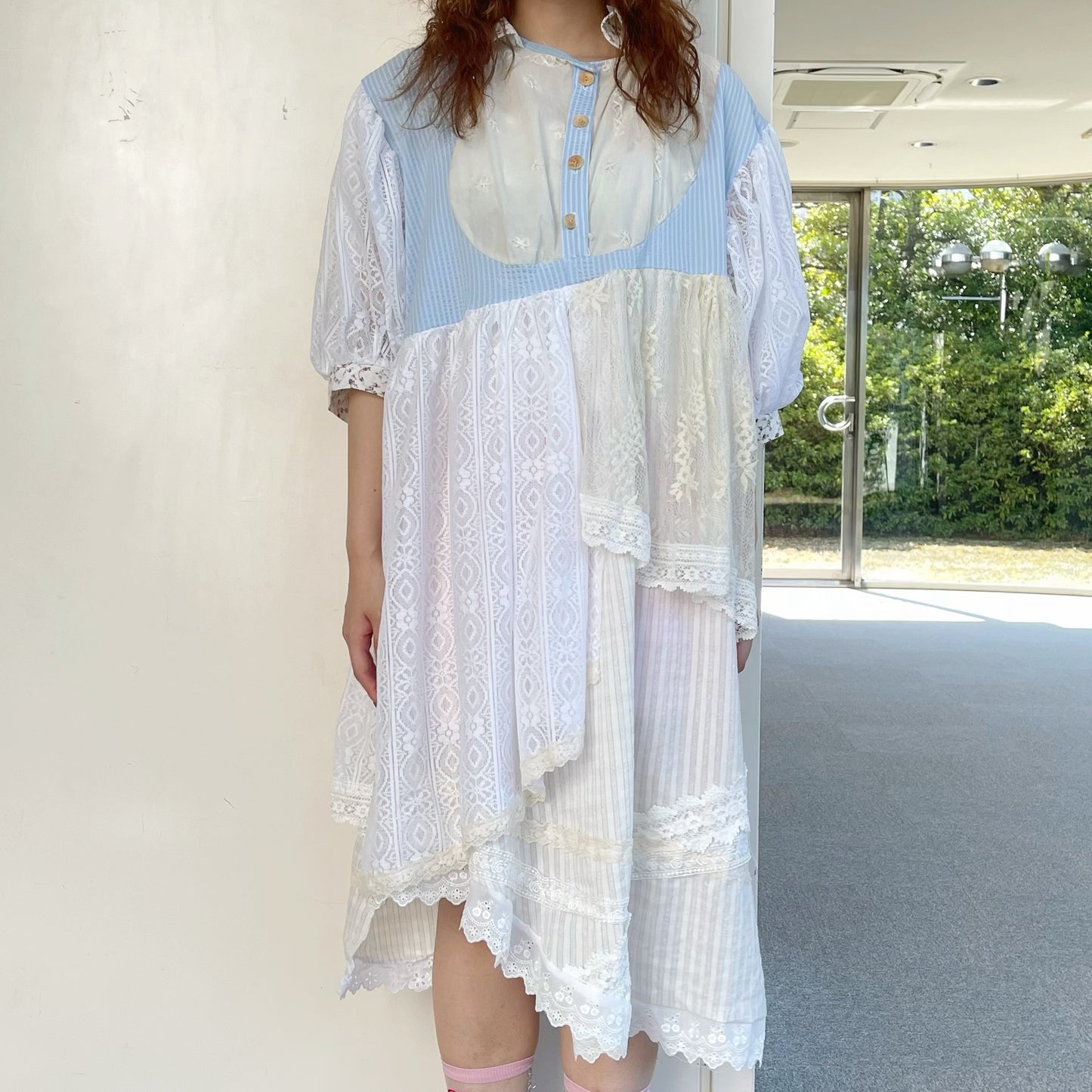 Free hand dress / White × Blue / フリーハンドドレス