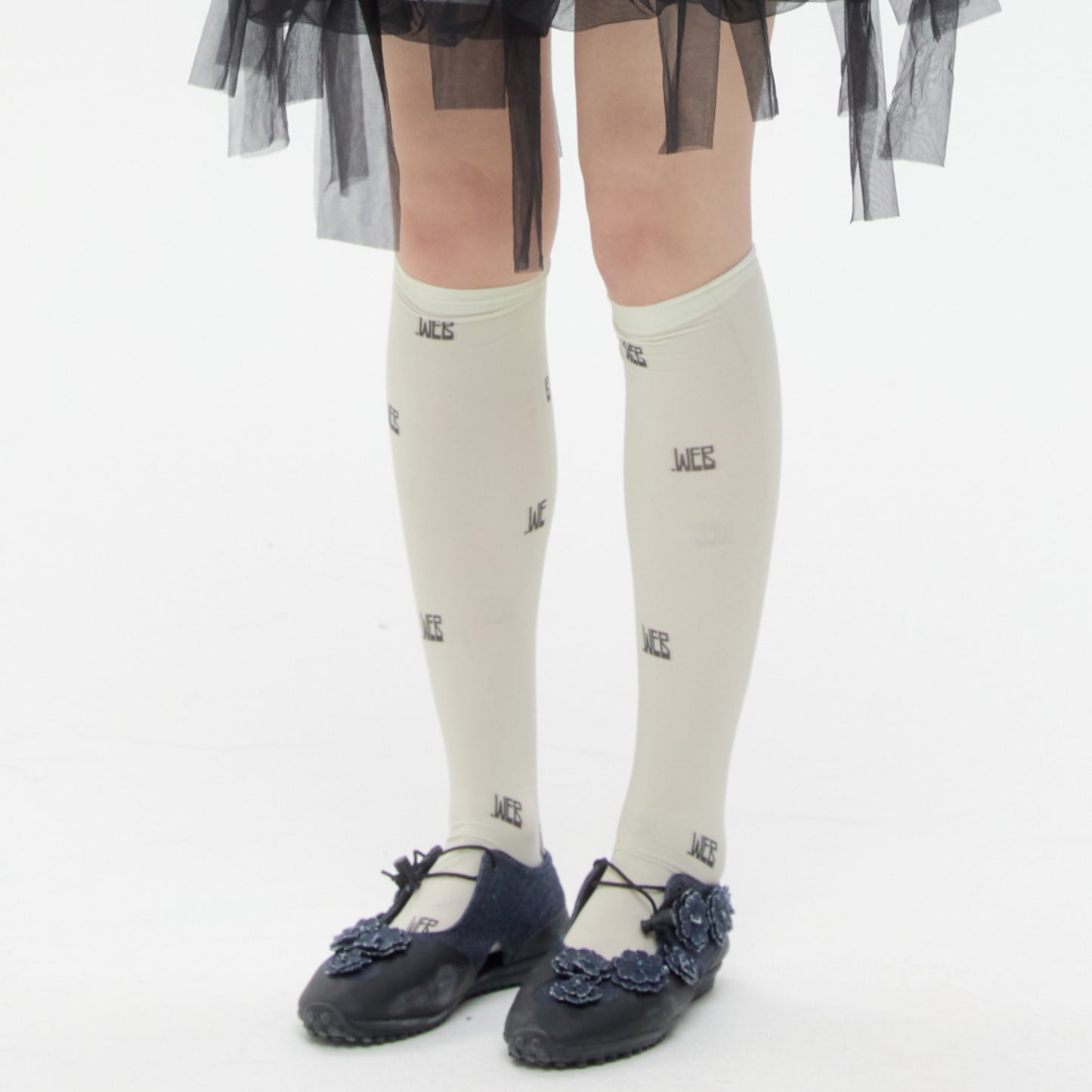 Web Knee Socks / Ivory / グラフィックソックス