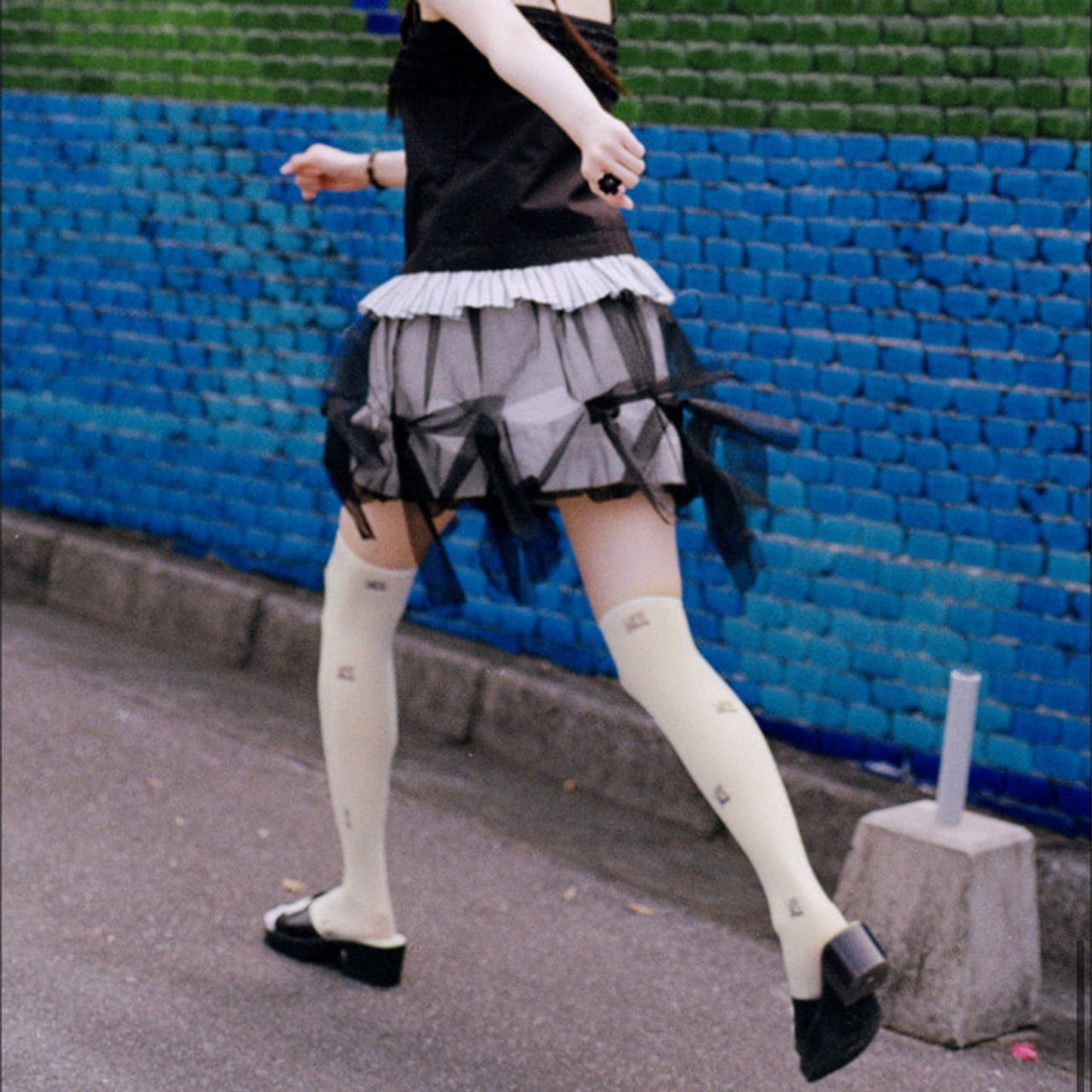Web Knee Socks / Ivory / グラフィックソックス