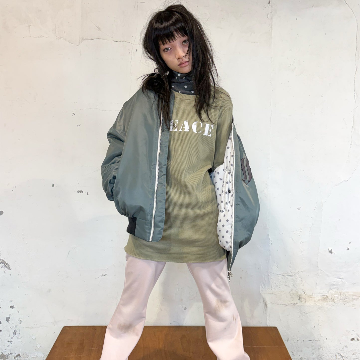 [F.E.E.S] patch bomber padded jacket / grey / リバーシブルダウンジャケット