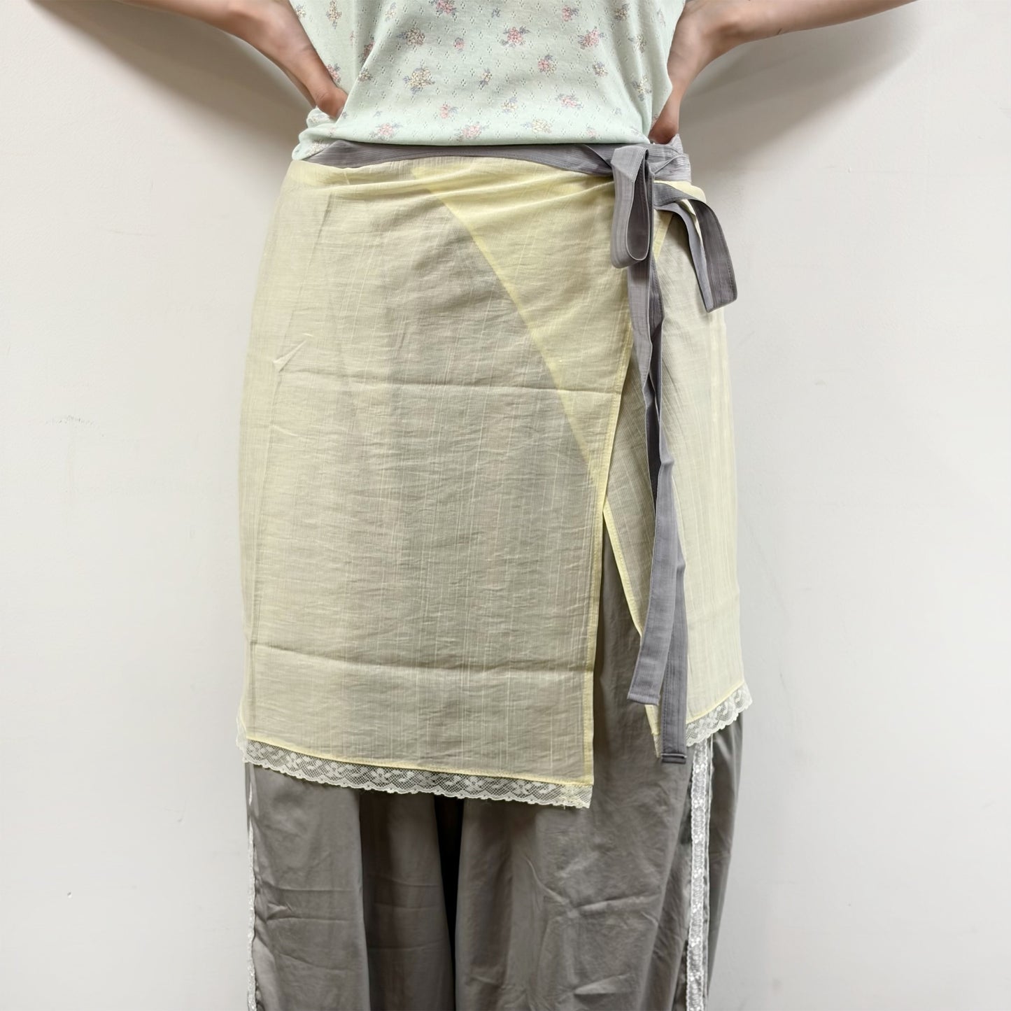 [fa.er.ie] sheer wrap skirt / lemon / ラップスカート