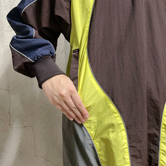 SWITCHING NYLON ONE-PIECE / BROWN x YELLOW / 切り替えナイロンワンピース
