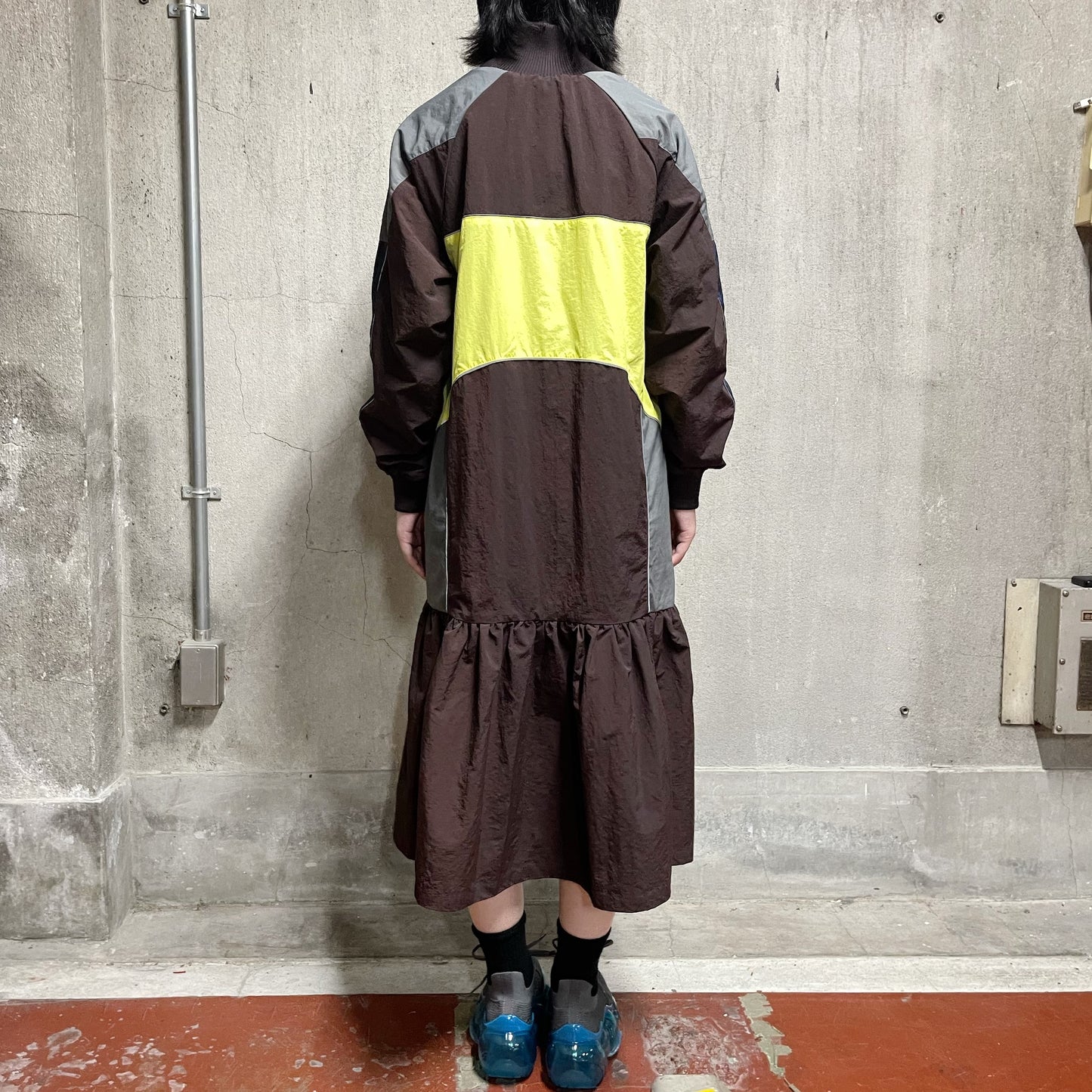SWITCHING NYLON ONE-PIECE / BROWN x YELLOW / 切り替えナイロンワンピース