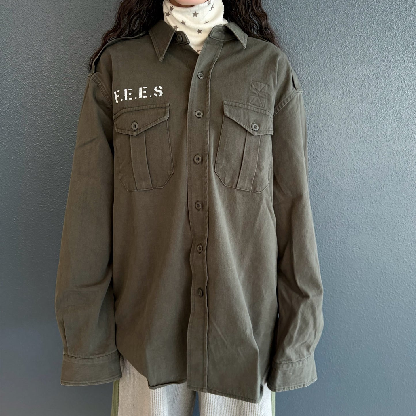 [F.E.E.S] boxy fatigue shirt / khaki / ボックスシャツ