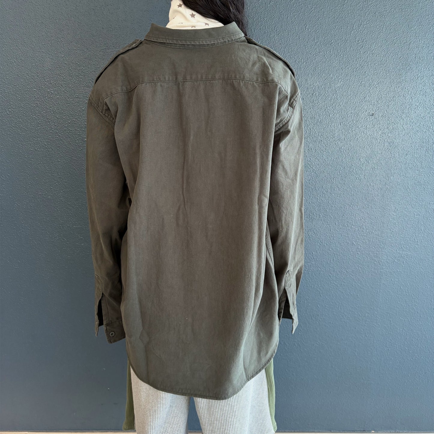 [F.E.E.S] boxy fatigue shirt / khaki / ボックスシャツ