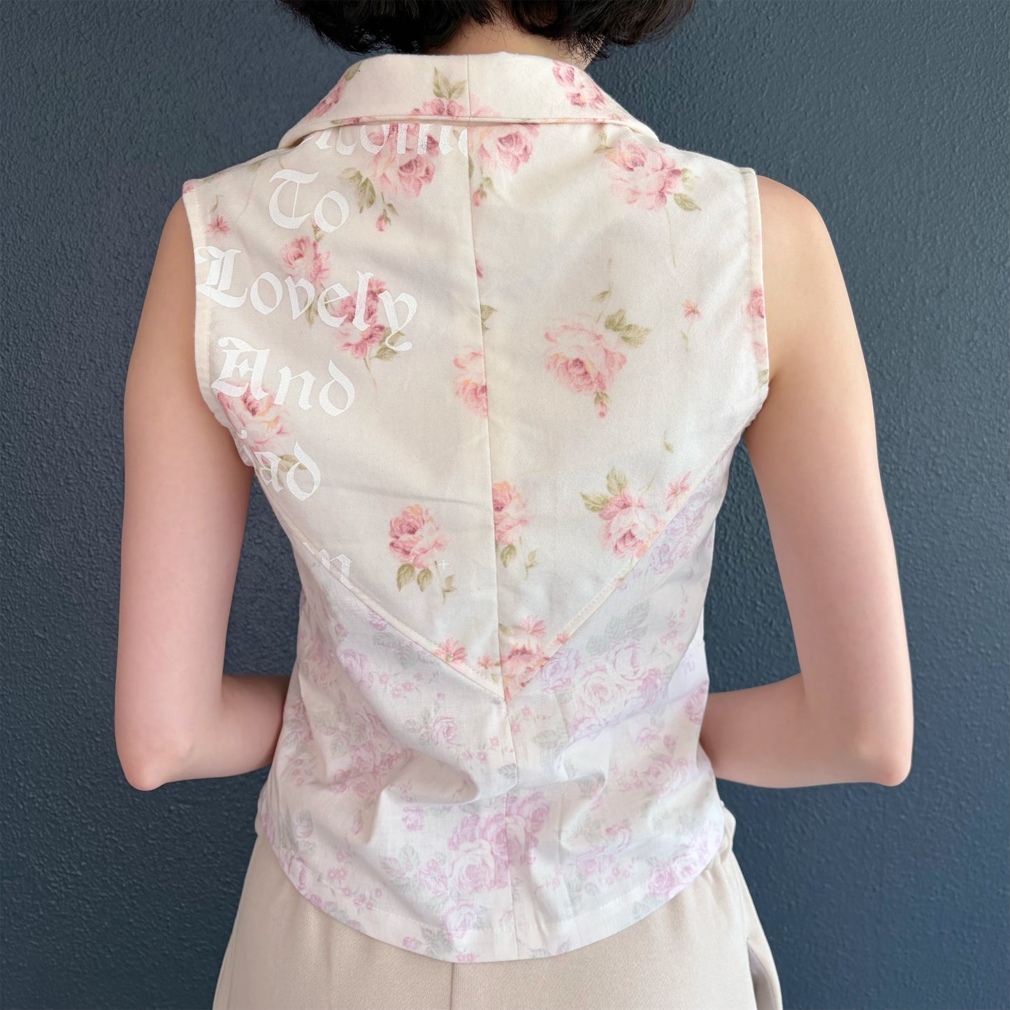 no sleeve zip up vest / flower / ノースリーブジップアップベスト