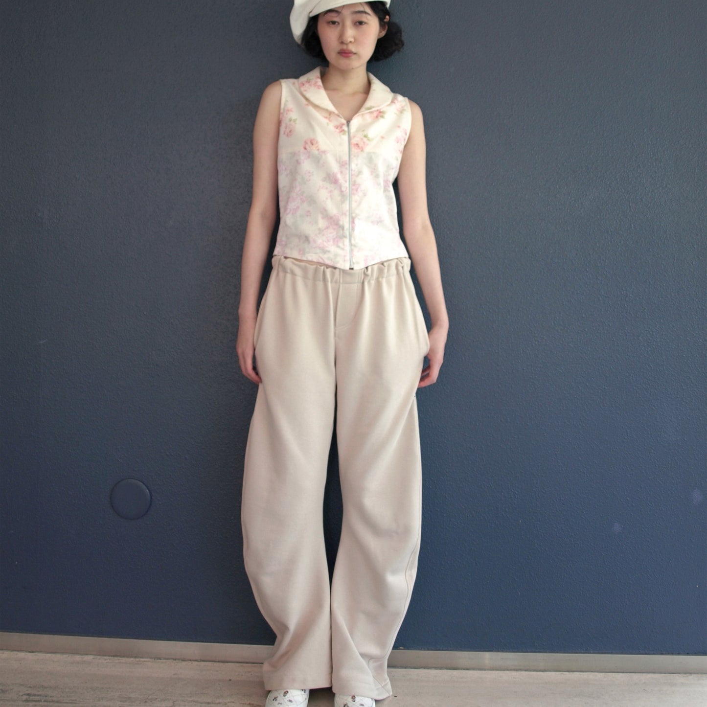 no sleeve zip up vest / flower / ノースリーブジップアップベスト