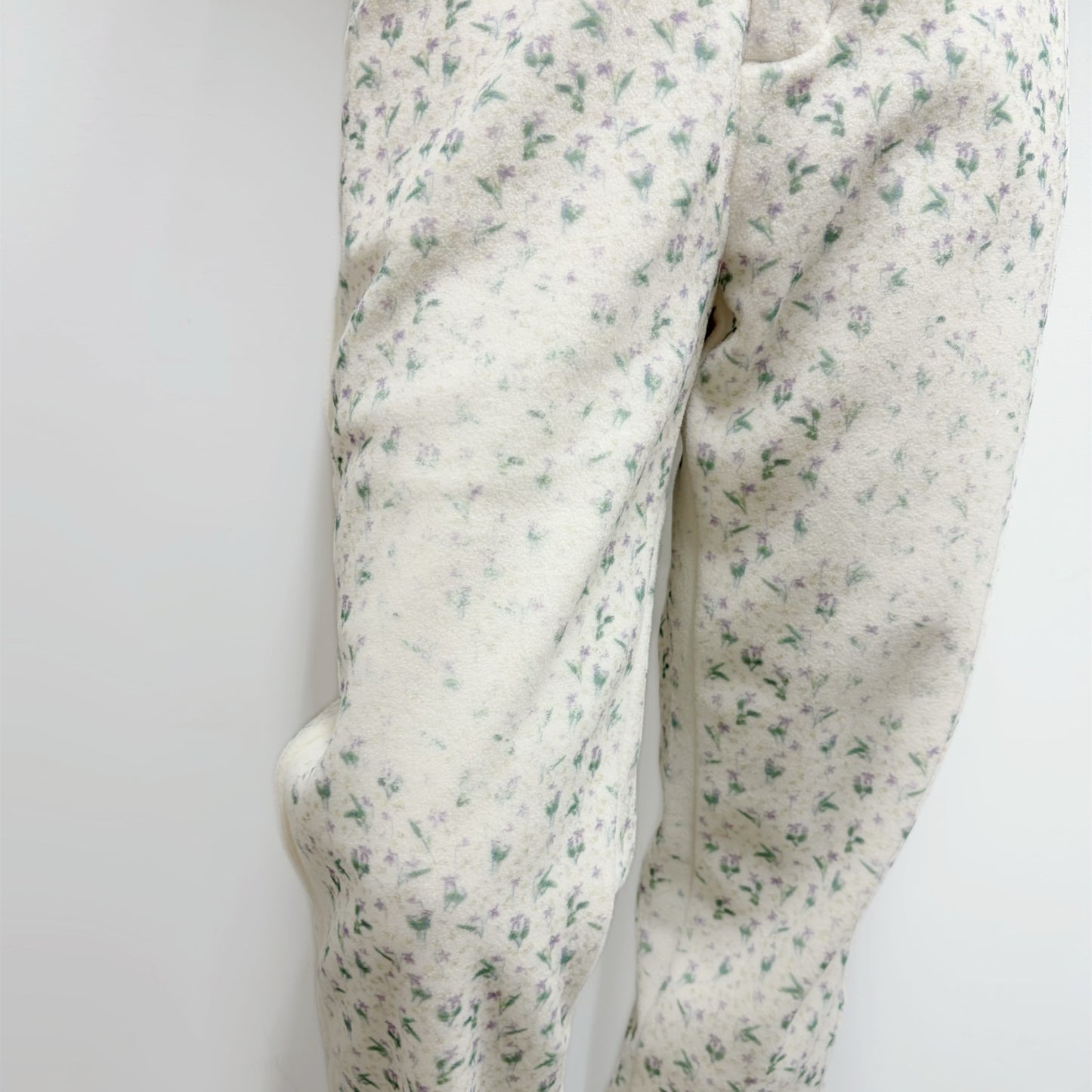 fading flower fleece pants / white / フェイディングフラワーフリースパンツ
