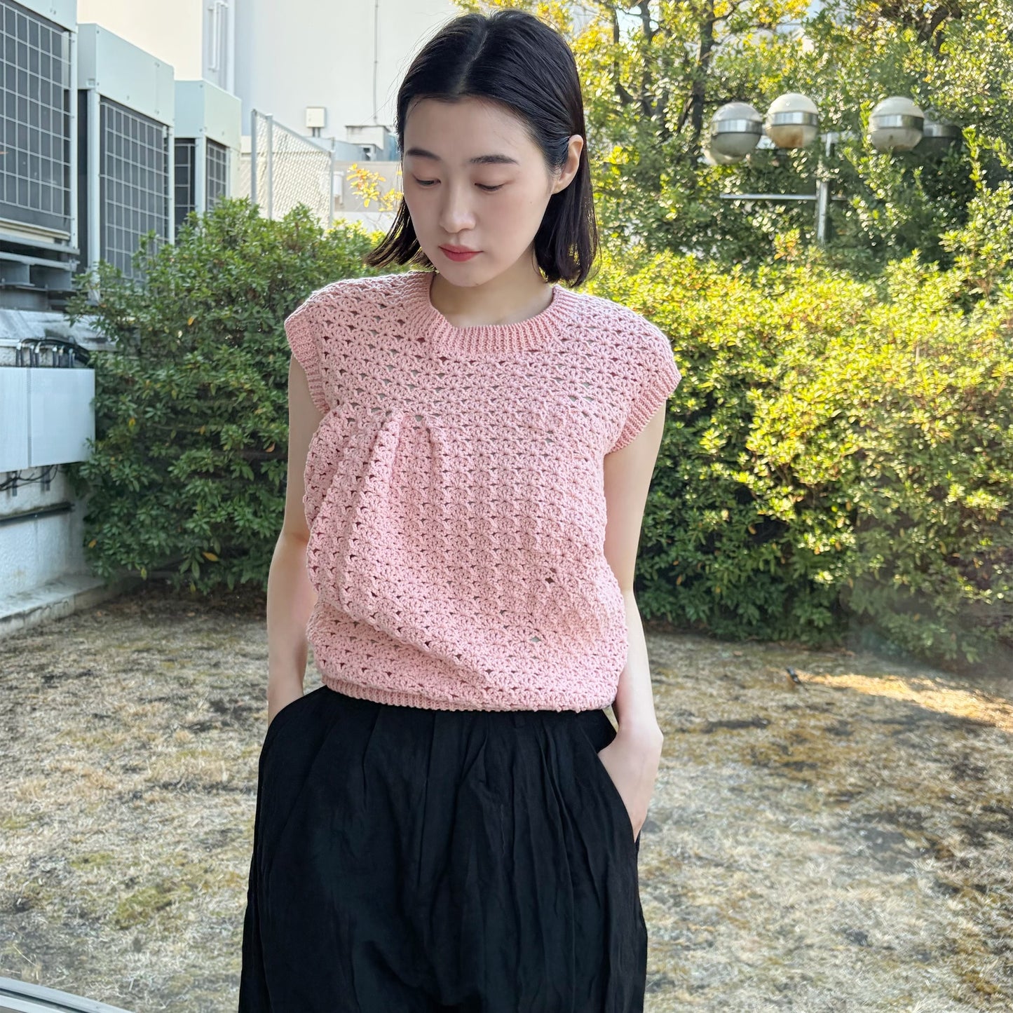 unstable pullover / pink / レースクロシェベスト
