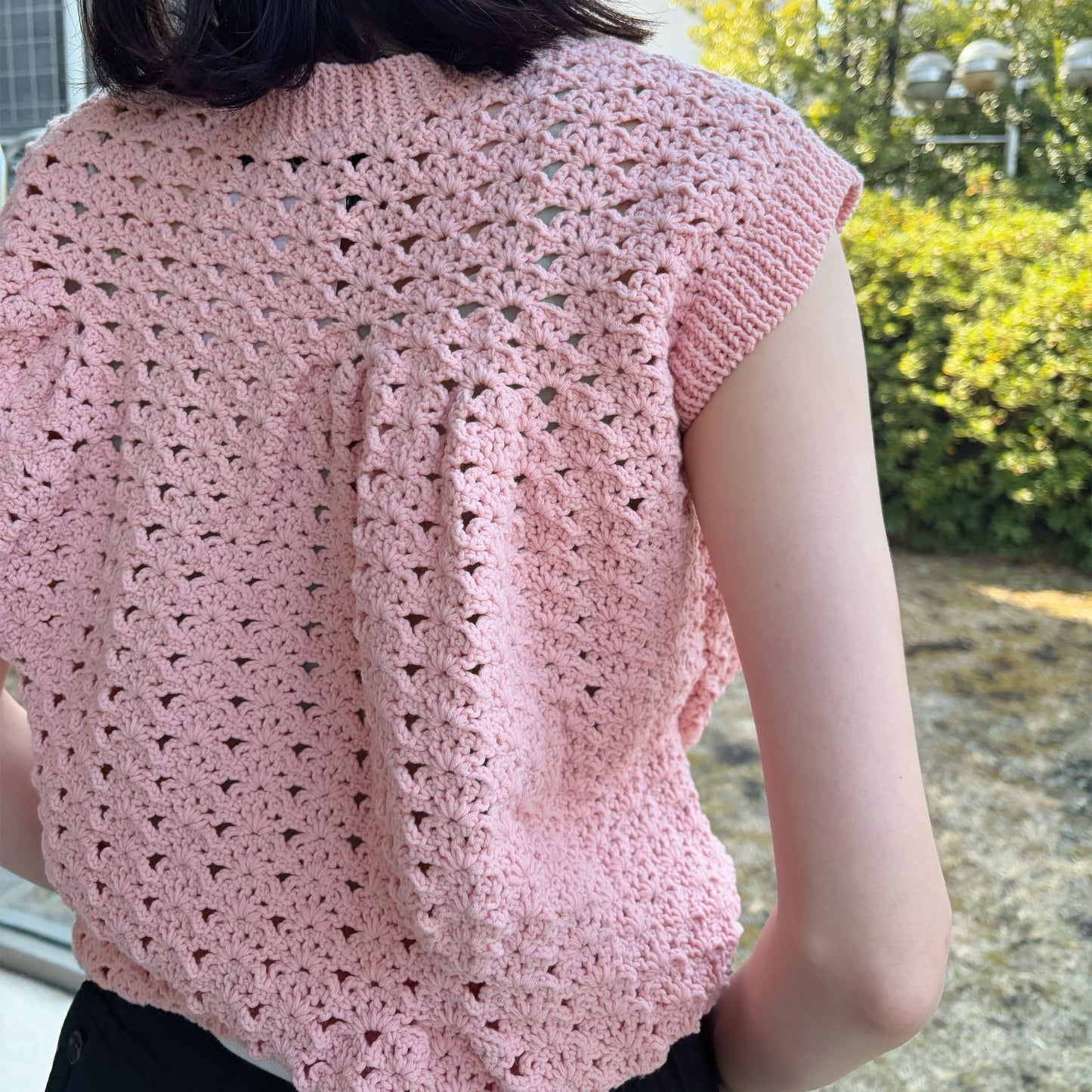 unstable pullover / pink / レースクロシェベスト