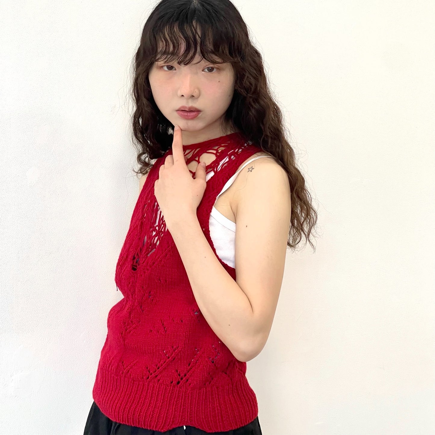 v neckline damage hand knit vest / red / ダメージハンドニットベスト