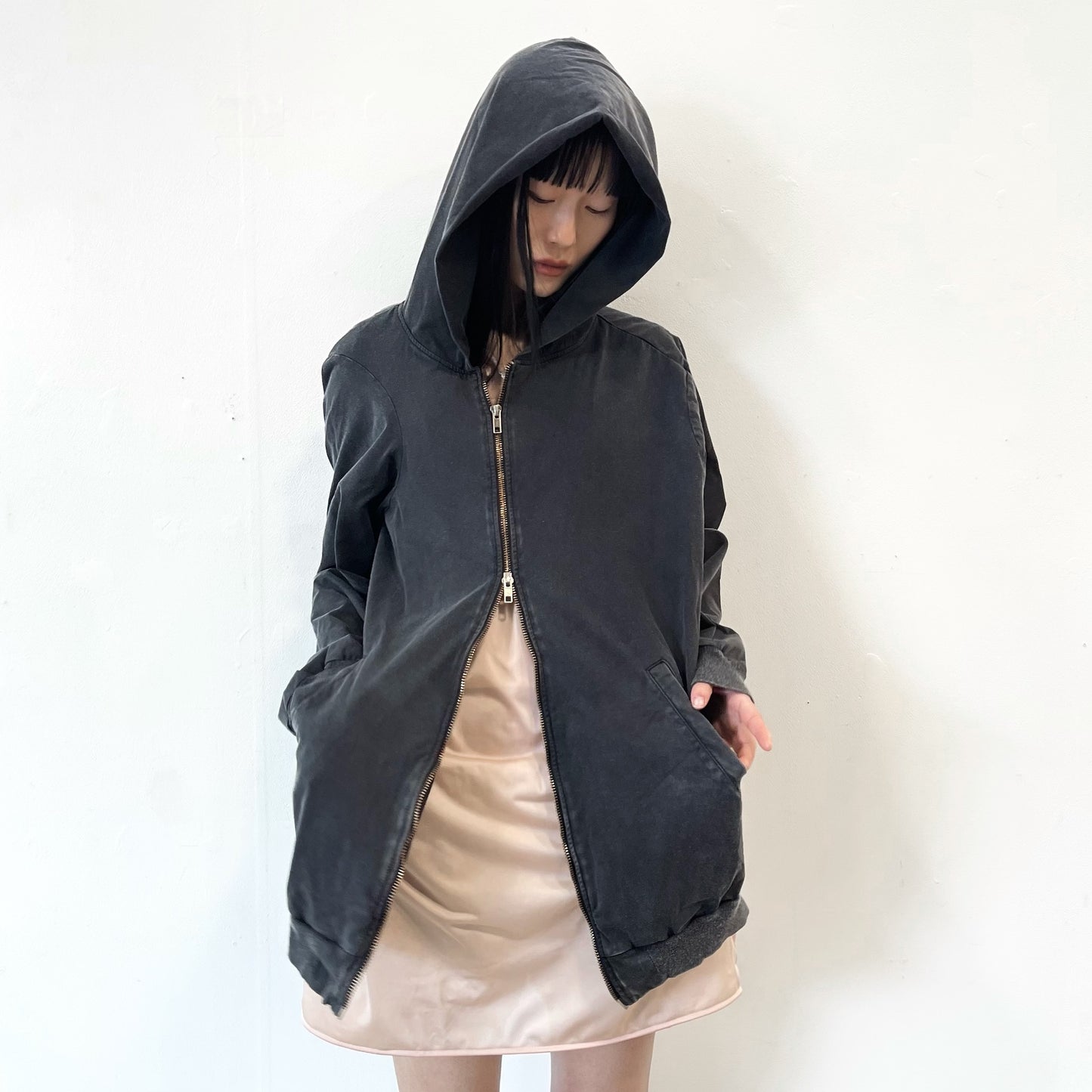 ASYMMETRY ZIP-UP PARKA / BLACK / アシンメトリージップアップパーカー