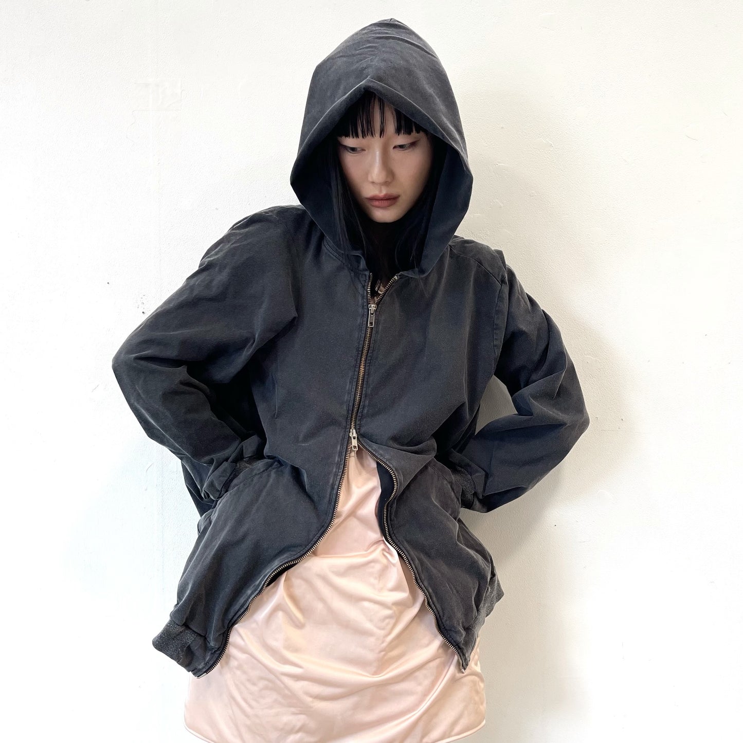 ASYMMETRY ZIP-UP PARKA / BLACK / アシンメトリージップアップパーカー