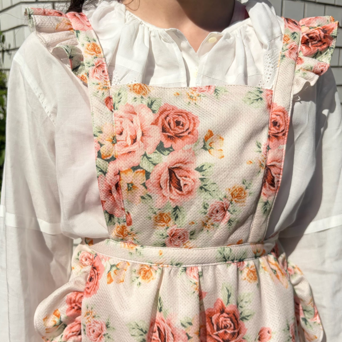 WORN FLORAL APRON / WORN FLORAL / フラワーパターンエプロン