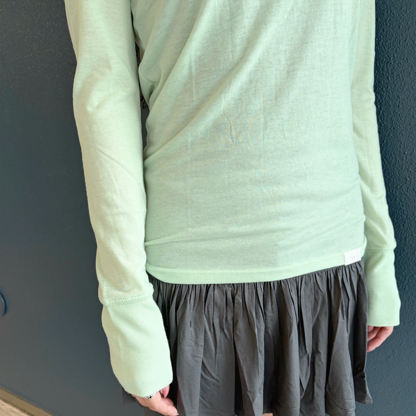 [fe.3] V neck long top / apple mint / Vネックロングスリーブトップ