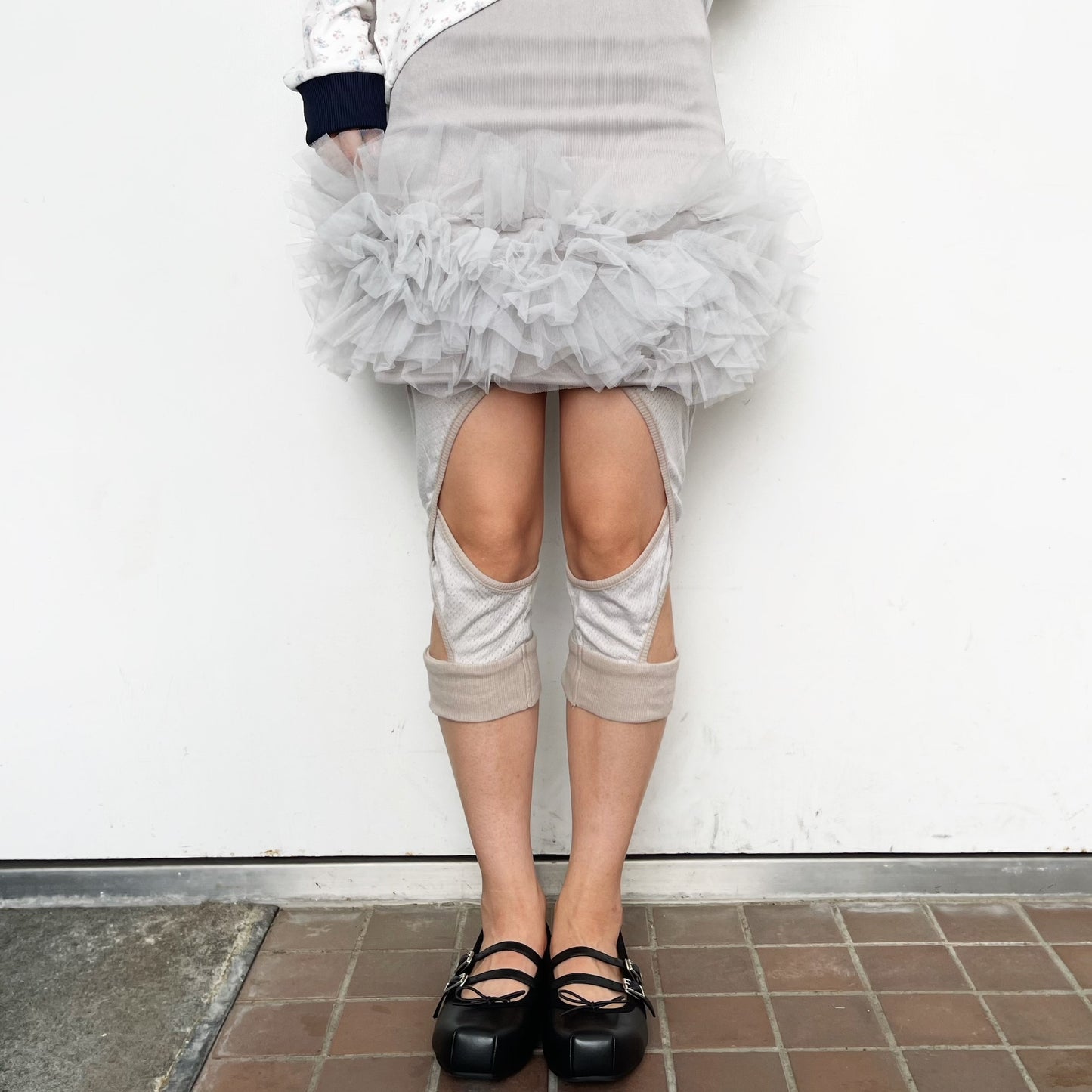 [fa.er.ie] cotton mesh cross up leggings / grey / コットンメッシュクロスアップレギンス