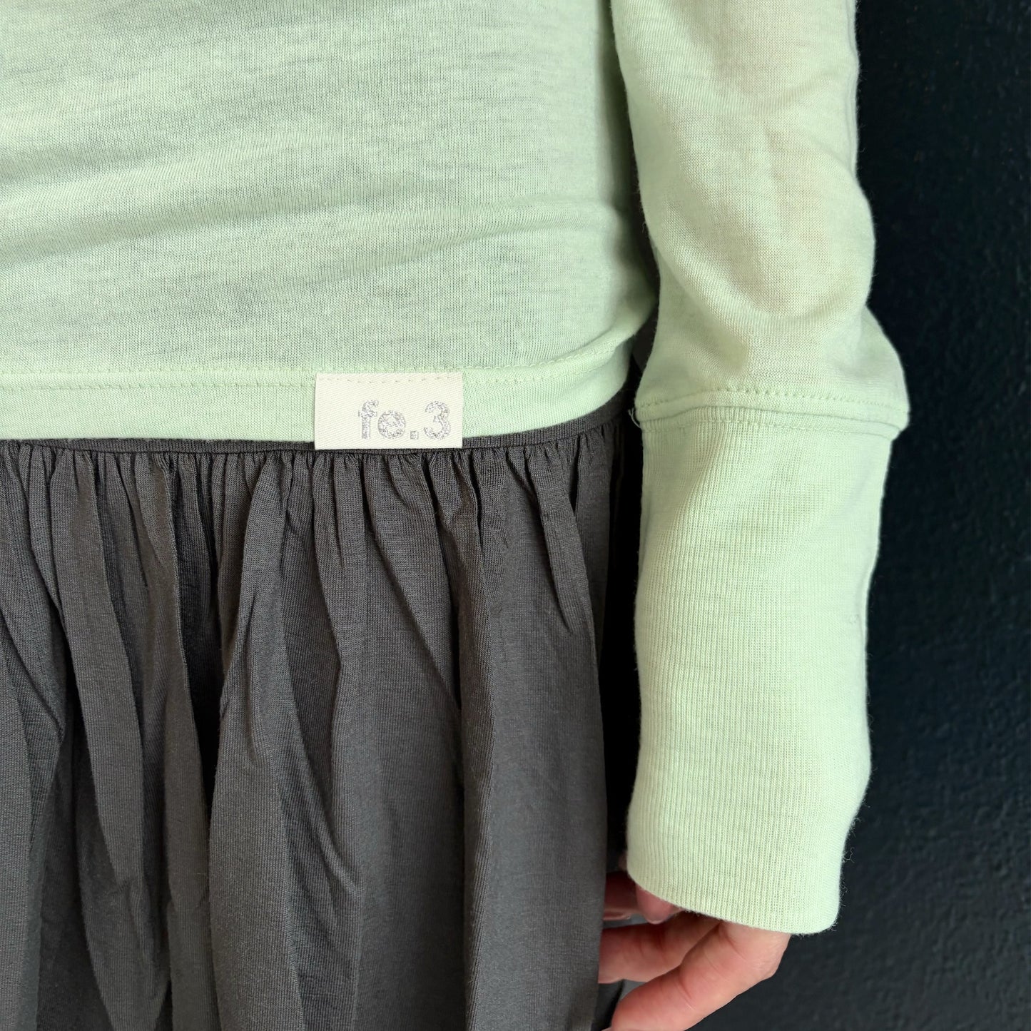 [fe.3] V neck long top / apple mint / Vネックロングスリーブトップ