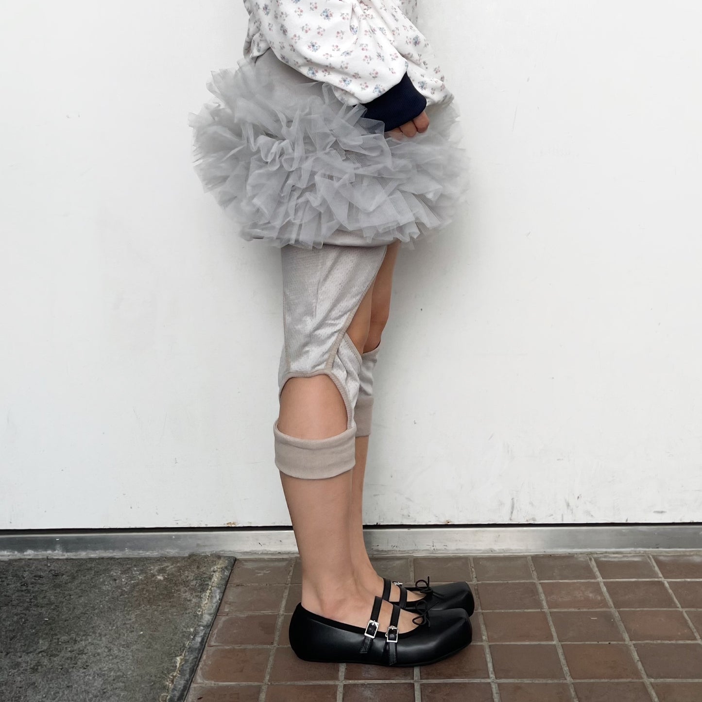 [fa.er.ie] cotton mesh cross up leggings / grey / コットンメッシュクロスアップレギンス